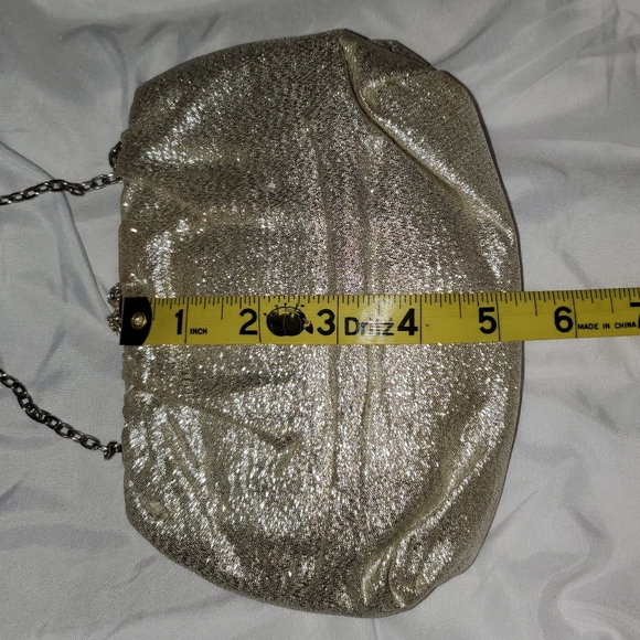 Vintage Style Metallic Small Purse with Chain and Metallic Gloves Set - Picture 7 of 16